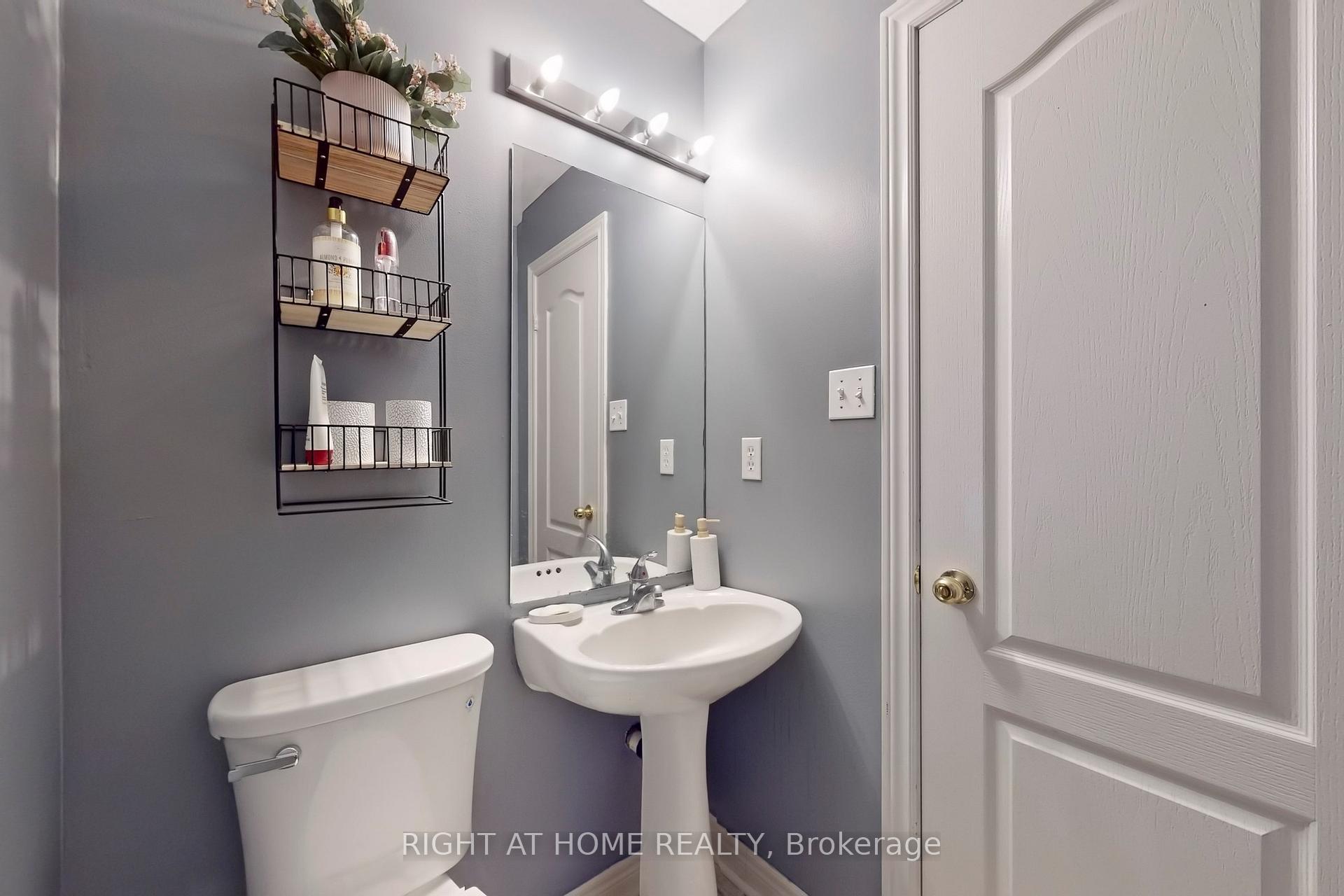 Photo 3 of 204 Everett Street, Markham, Wismer — HOMEH