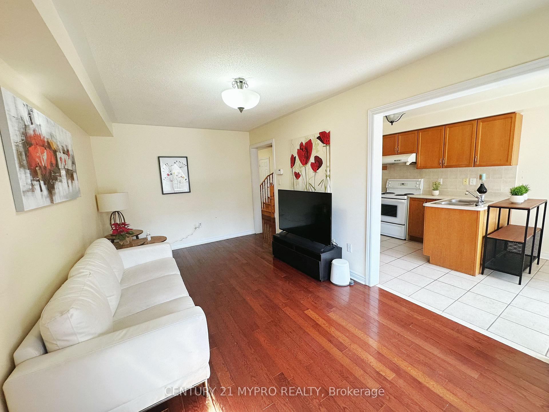 Photo 4 of 63 Bianca Drive, Markham, Village Green-South Unionville — HOMEH