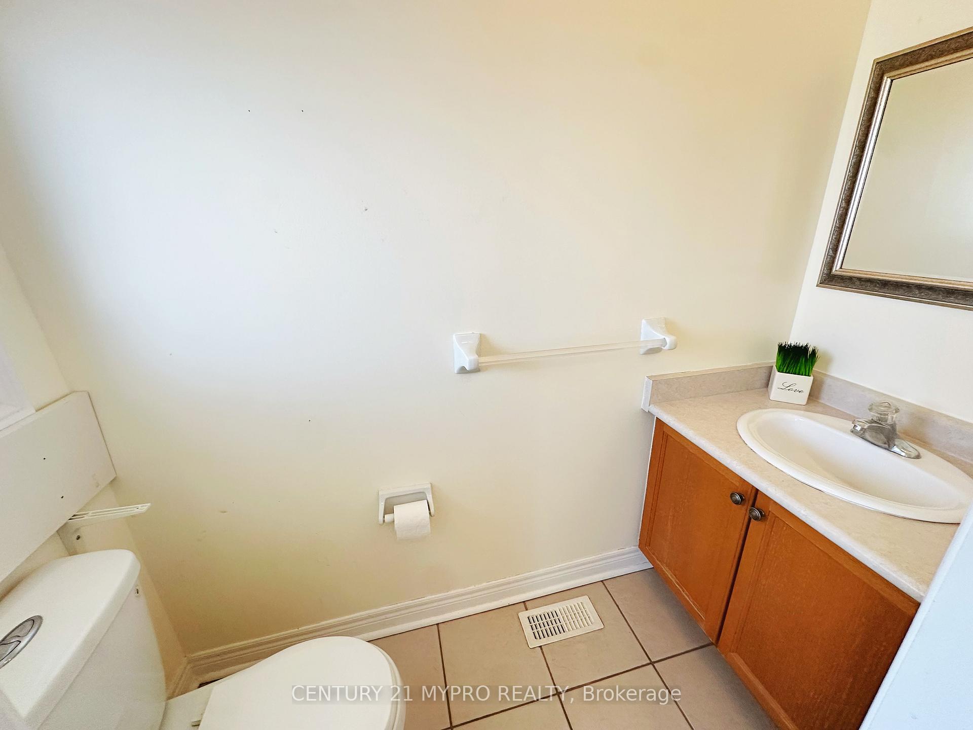Photo 8 of 63 Bianca Drive, Markham, Village Green-South Unionville — HOMEH