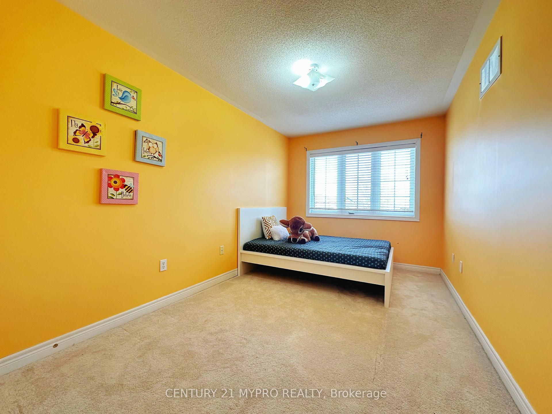 Photo 12 of 63 Bianca Drive, Markham, Village Green-South Unionville — HOMEH
