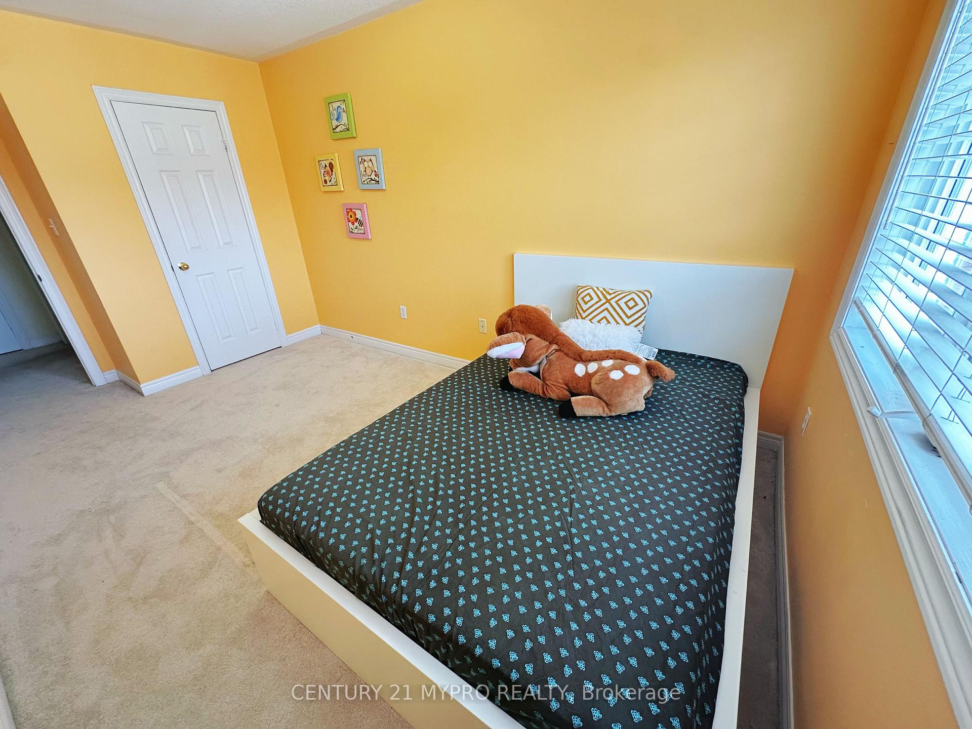 Photo 13 of 63 Bianca Drive, Markham, Village Green-South Unionville — HOMEH