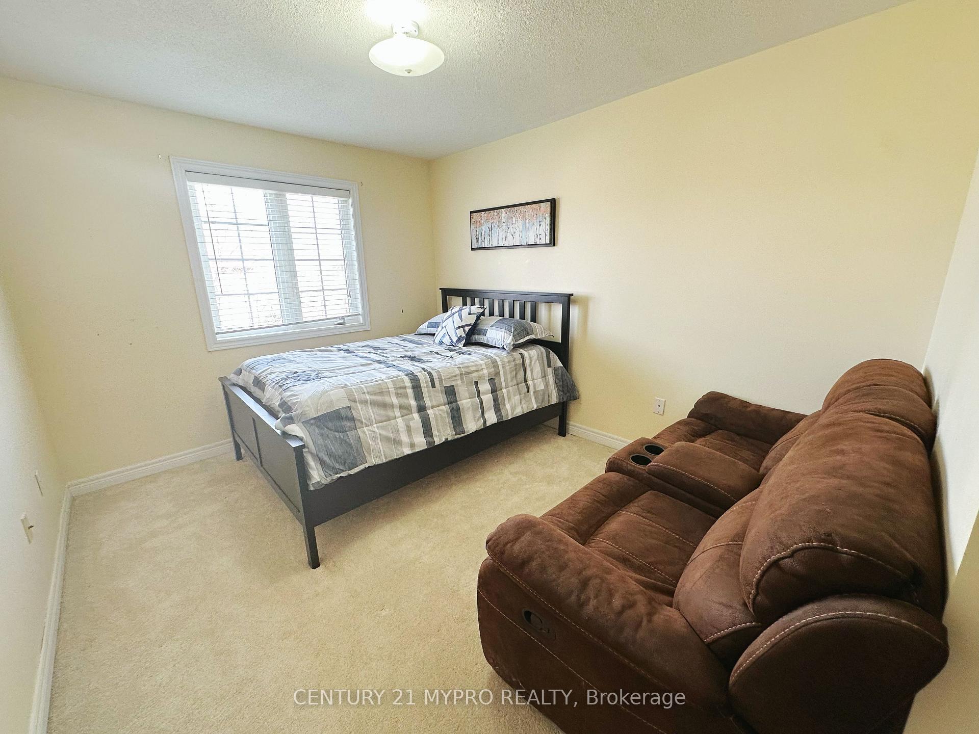 Photo 14 of 63 Bianca Drive, Markham, Village Green-South Unionville — HOMEH