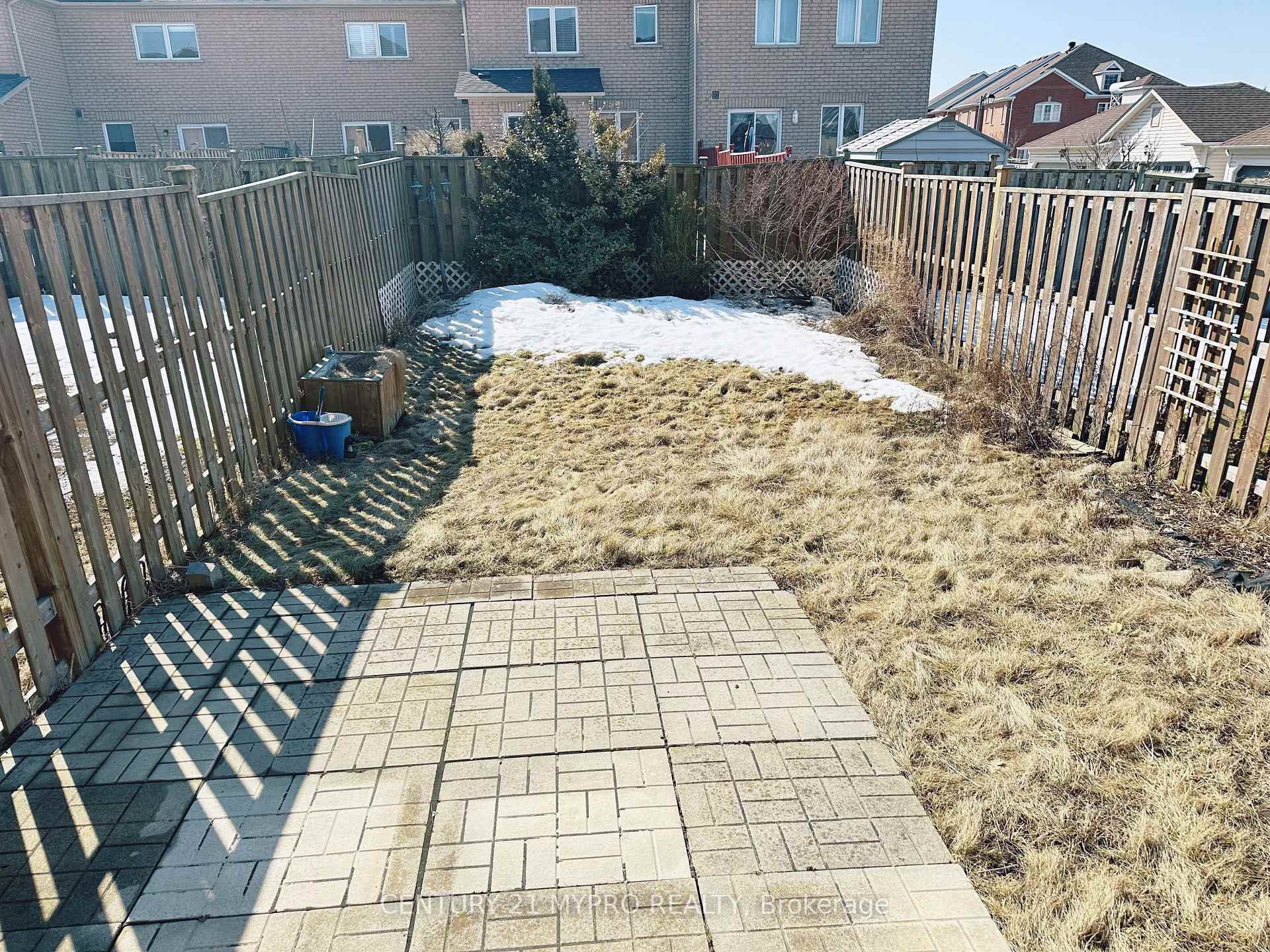Photo 22 of 63 Bianca Drive, Markham, Village Green-South Unionville — HOMEH