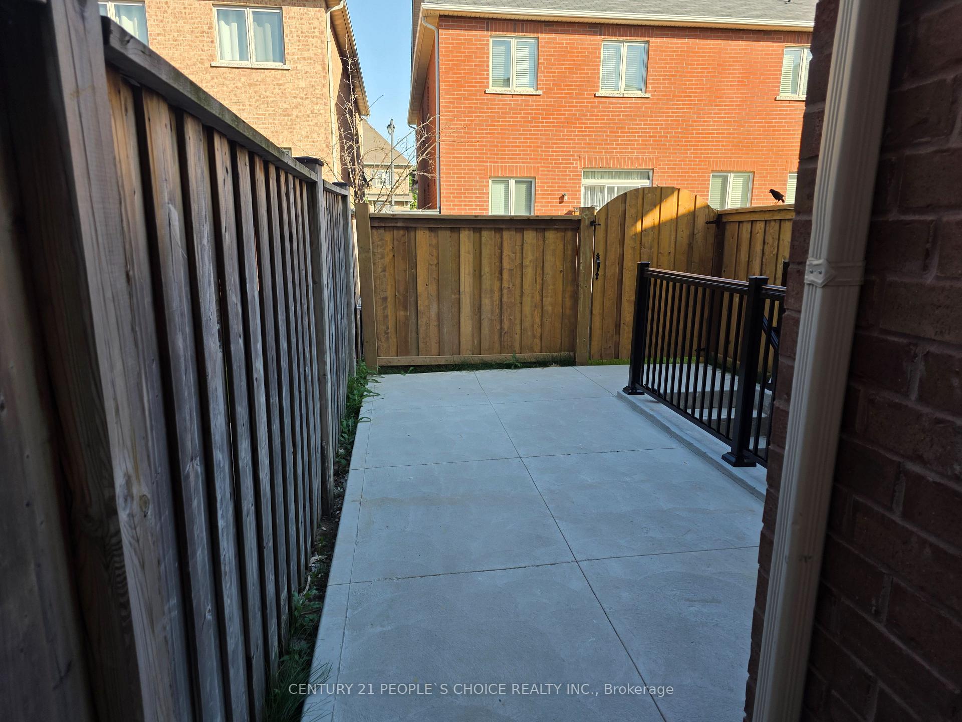 Photo 3 of Unit Basement, 457 Landsborough Avenue, Milton, Scott — HOMEH