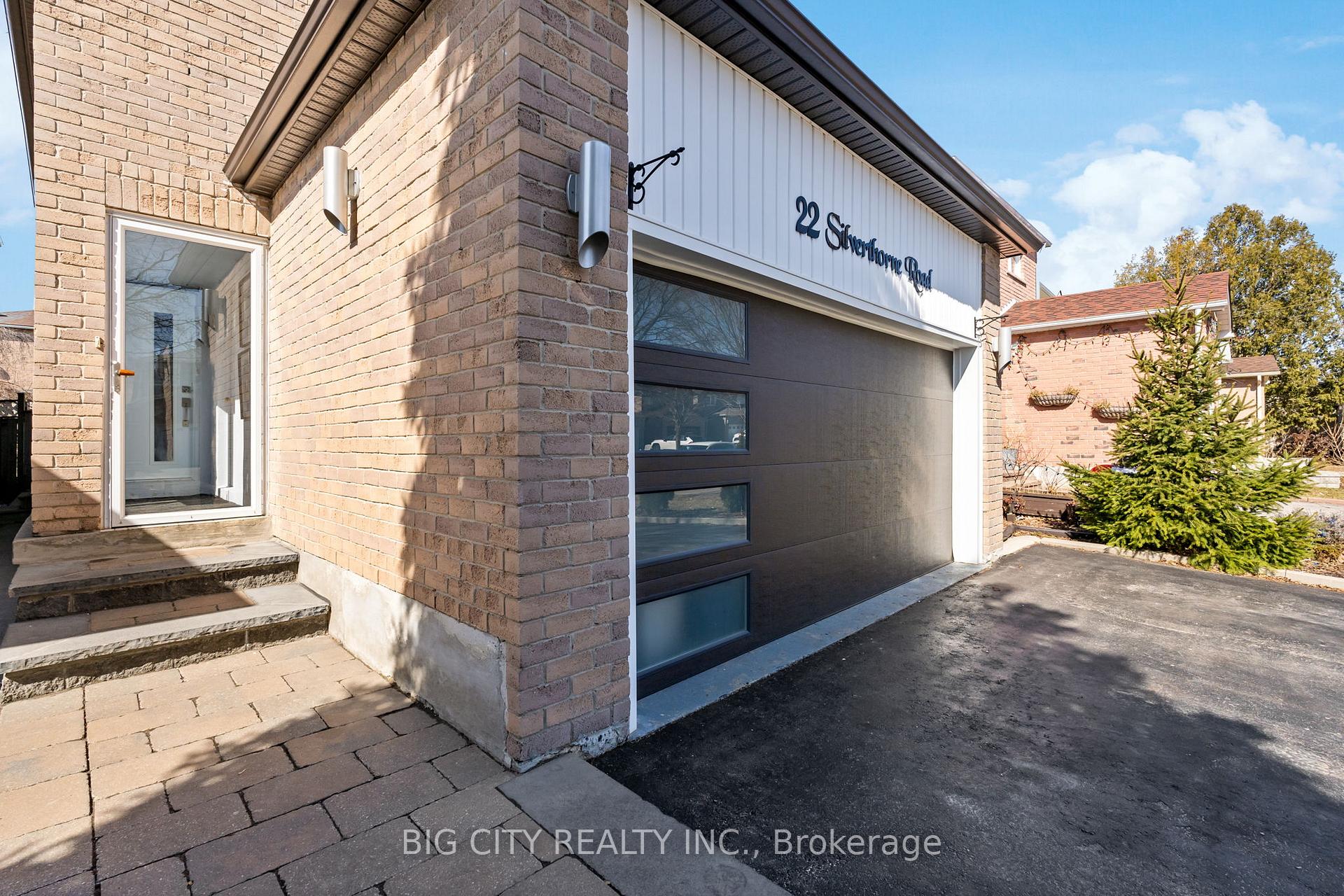 Photo 5 of 22 Silverthorne Road, Markham, Milliken Mills East — HOMEH