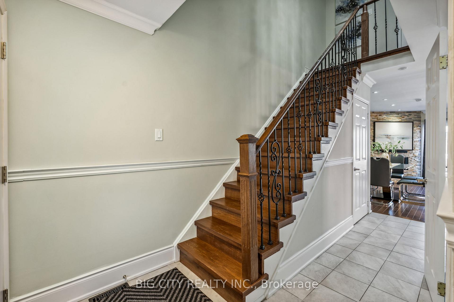Photo 8 of 22 Silverthorne Road, Markham, Milliken Mills East — HOMEH