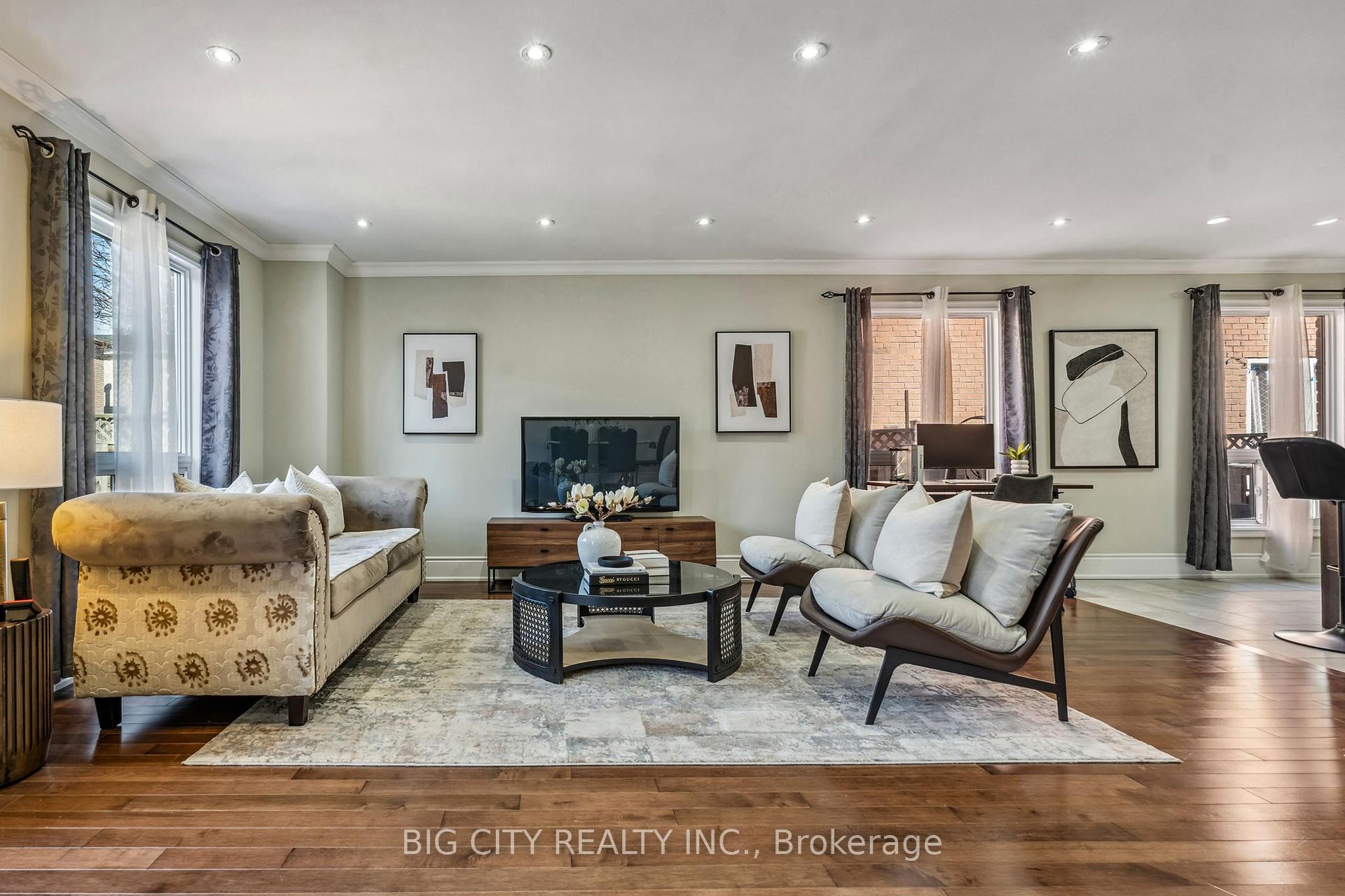 Photo 12 of 22 Silverthorne Road, Markham, Milliken Mills East — HOMEH