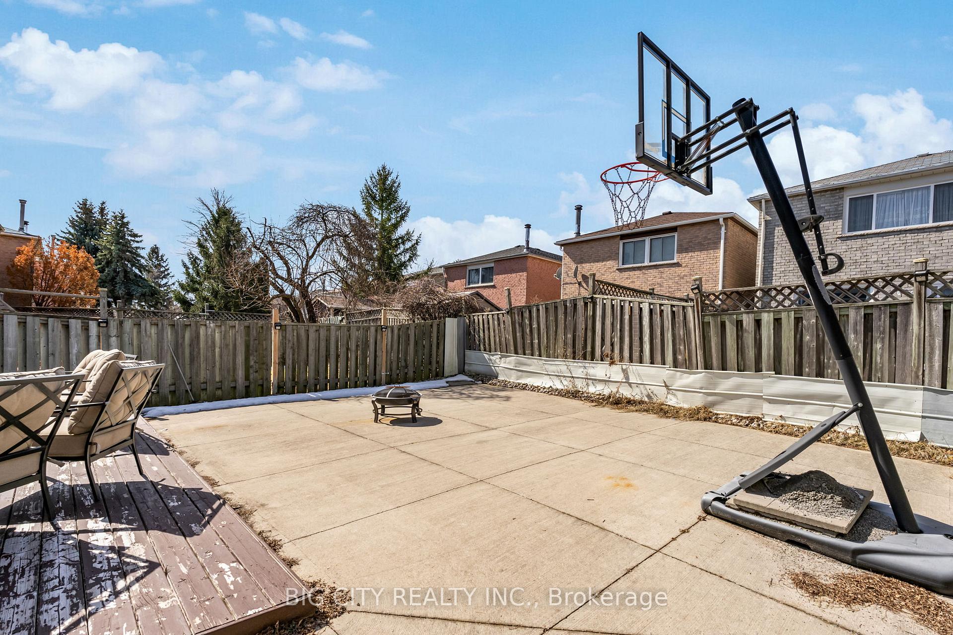 Photo 24 of 22 Silverthorne Road, Markham, Milliken Mills East — HOMEH
