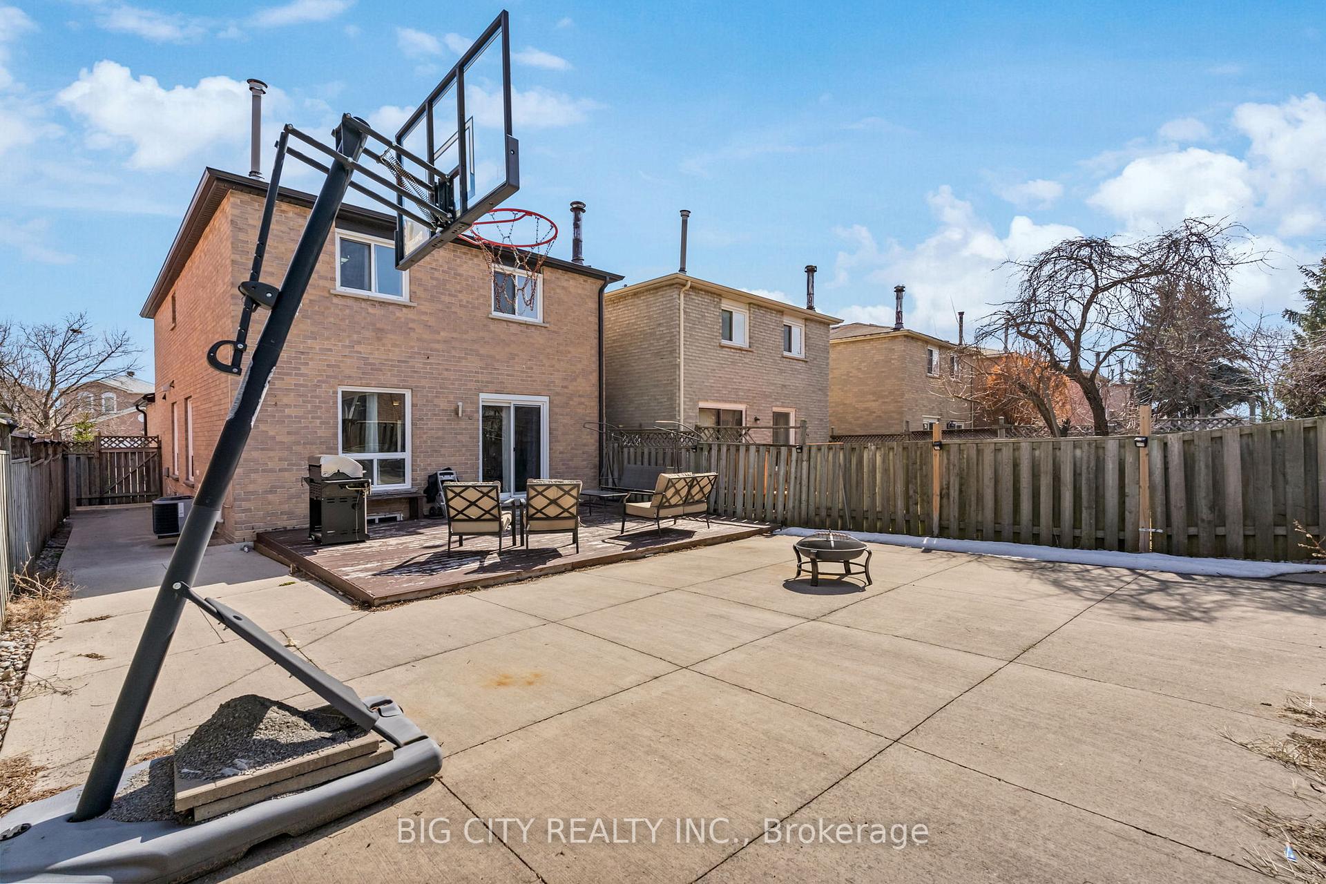 Photo 25 of 22 Silverthorne Road, Markham, Milliken Mills East — HOMEH