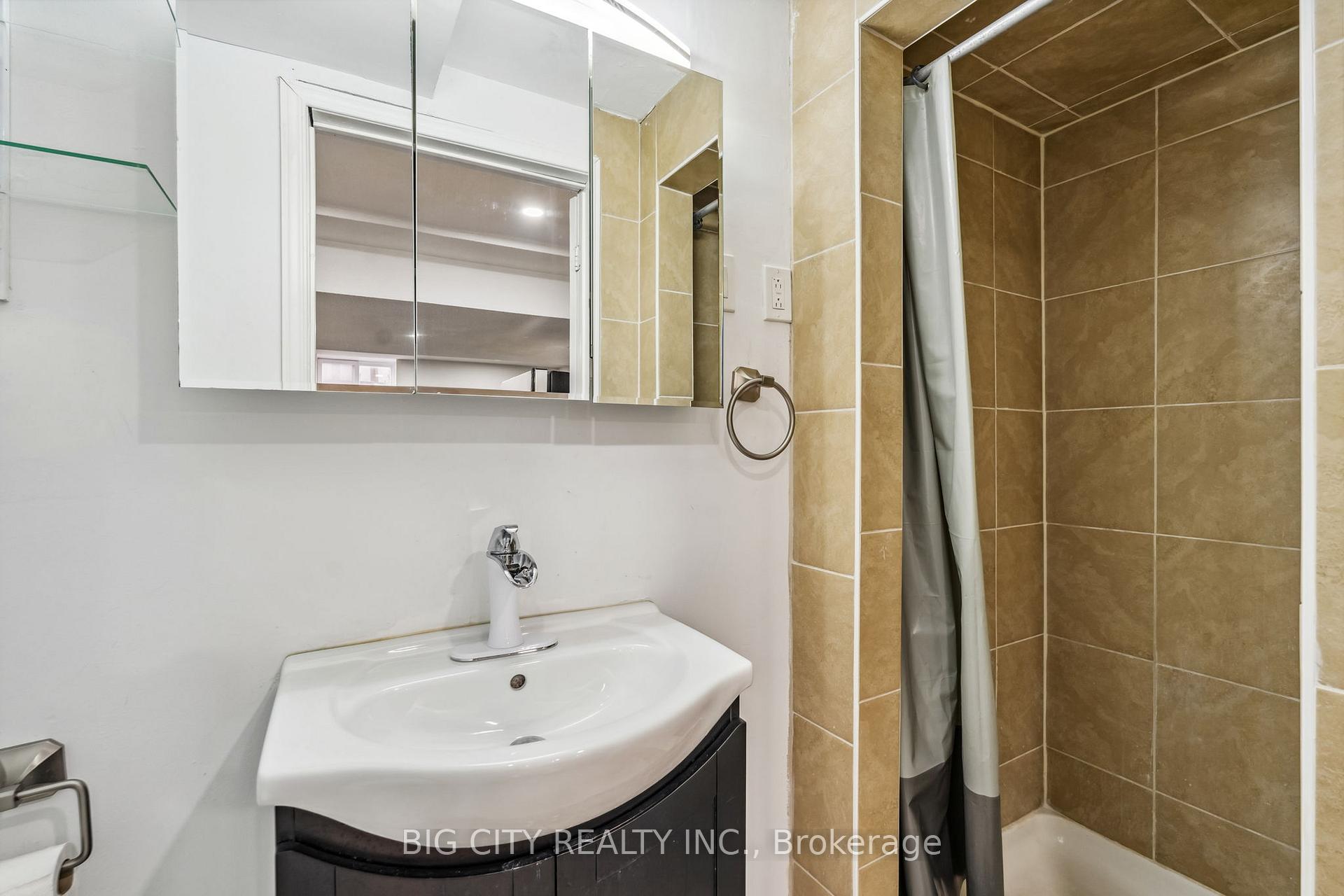 Photo 48 of 22 Silverthorne Road, Markham, Milliken Mills East — HOMEH