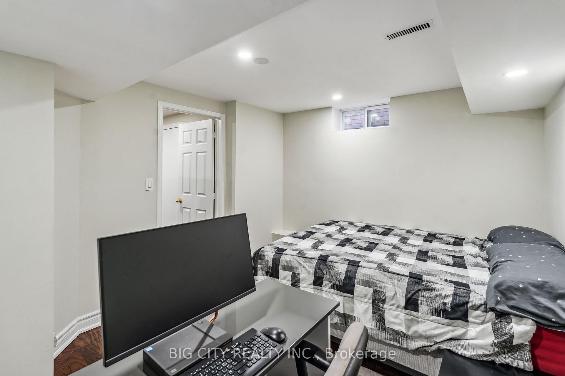 Photo 50 of 22 Silverthorne Road, Markham, Milliken Mills East — HOMEH