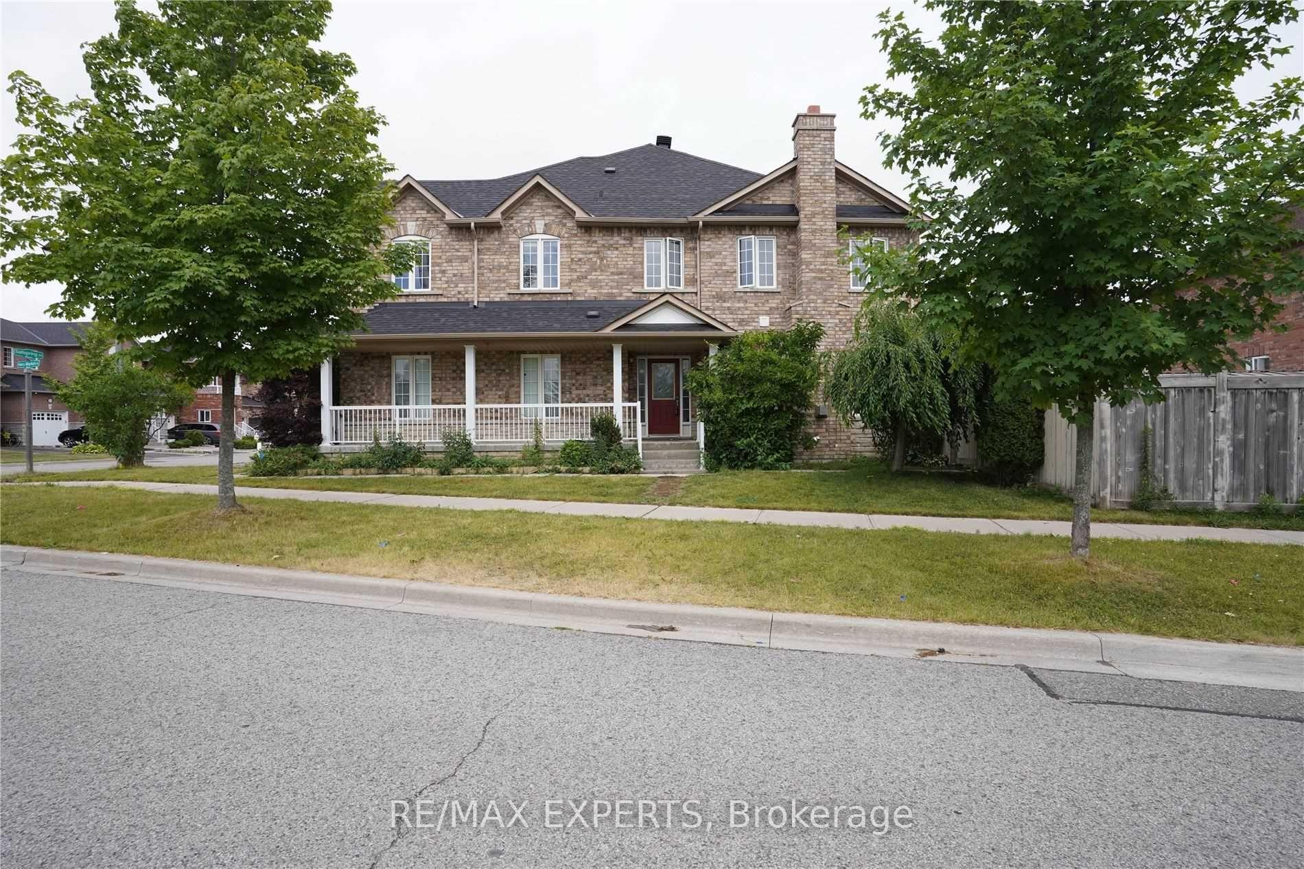 Photo 1 of 33 Saltspring Drive, Markham, Greensborough — HOMEH