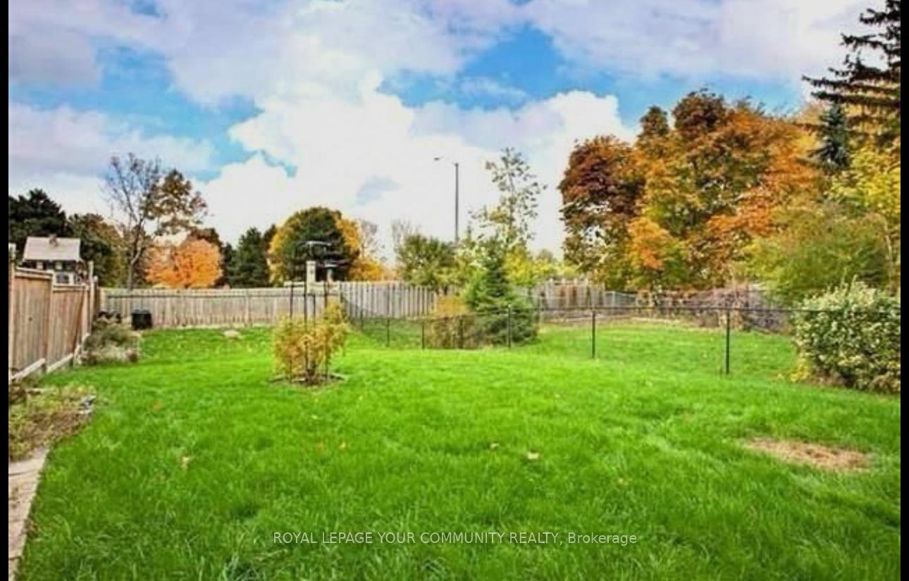 Photo 3 of 156 Snowshoe Crescent, Markham, German Mills — HOMEH