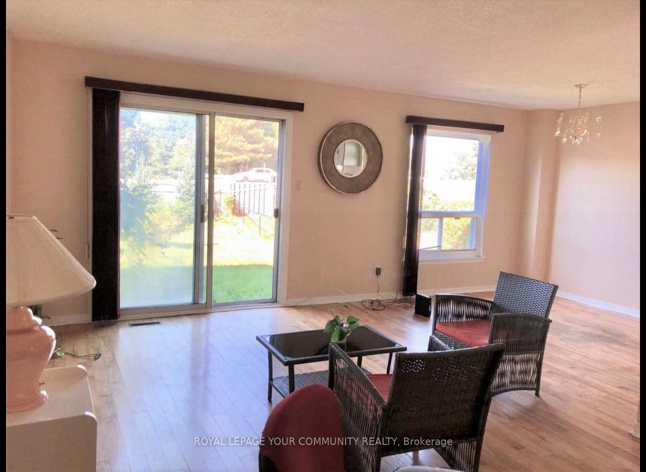 Photo 4 of 156 Snowshoe Crescent, Markham, German Mills — HOMEH