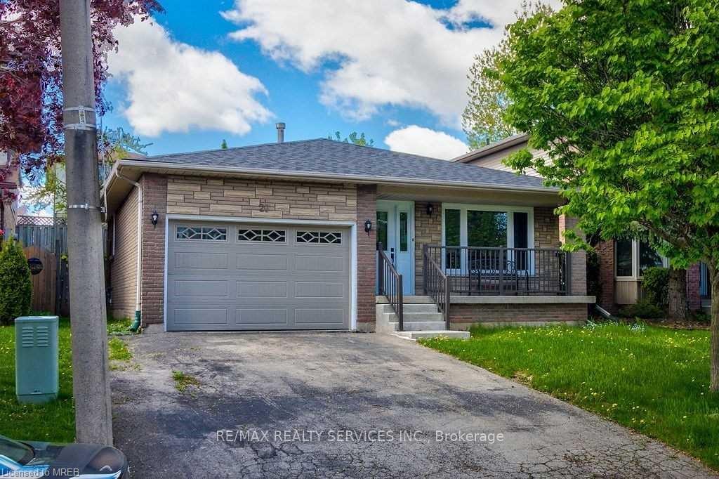 Photo 3 of 27 Novoco Drive, Hamilton, Gurnett — HOMEH