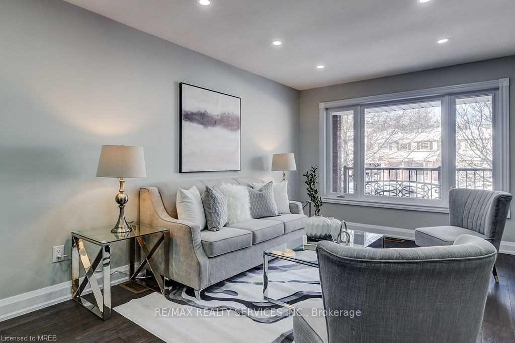 Photo 7 of 27 Novoco Drive, Hamilton, Gurnett — HOMEH