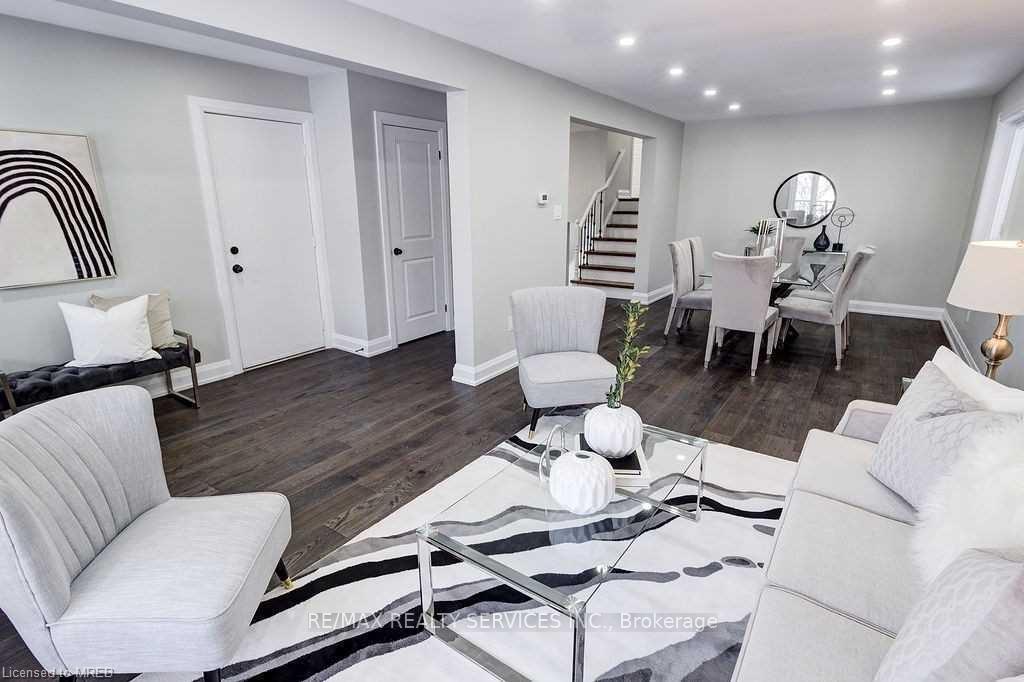 Photo 9 of 27 Novoco Drive, Hamilton, Gurnett — HOMEH
