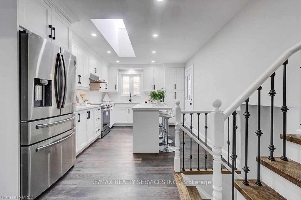 Photo 13 of 27 Novoco Drive, Hamilton, Gurnett — HOMEH
