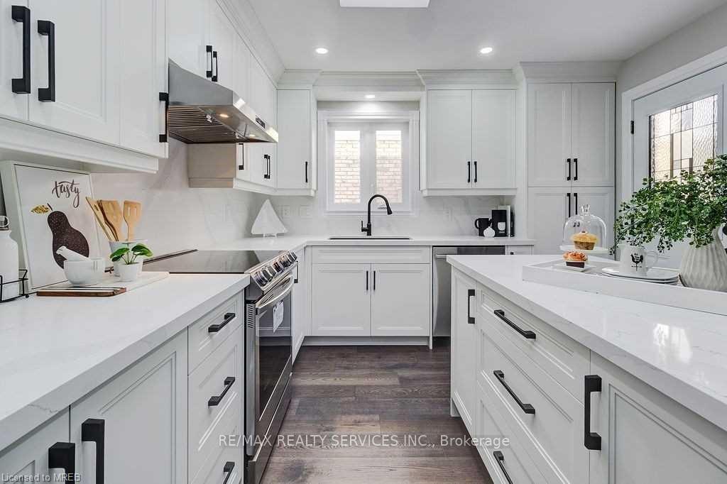 Photo 16 of 27 Novoco Drive, Hamilton, Gurnett — HOMEH