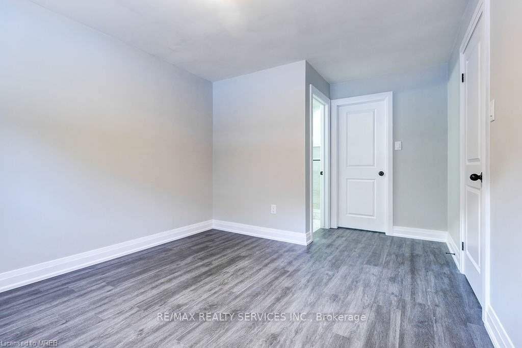Photo 28 of 27 Novoco Drive, Hamilton, Gurnett — HOMEH