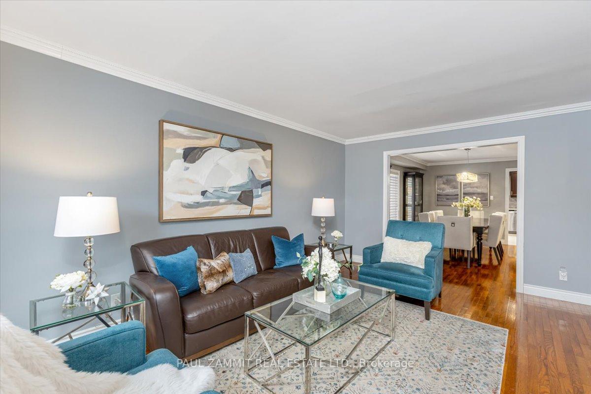 Photo 4 of 71 Morgan Avenue, Markham, Thornhill — HOMEH