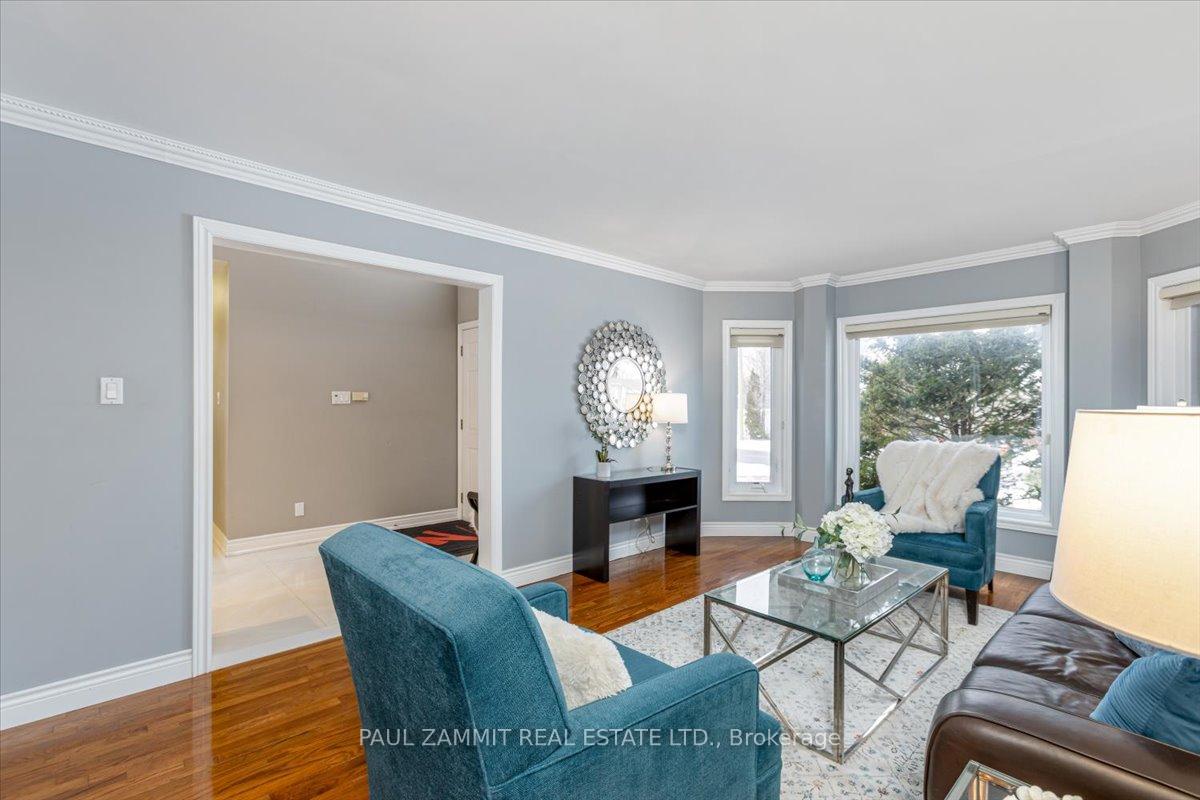 Photo 5 of 71 Morgan Avenue, Markham, Thornhill — HOMEH
