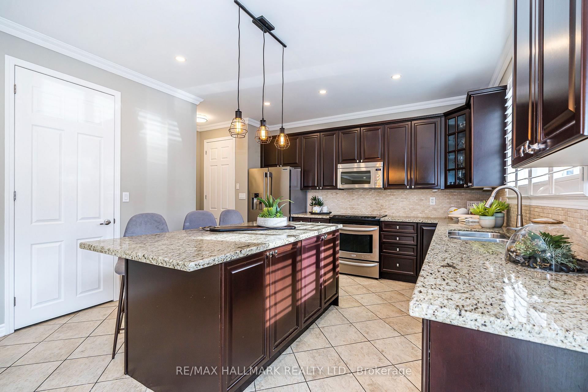 Photo 11 of 765 Boughton Crescent, Milton, Coates — HOMEH