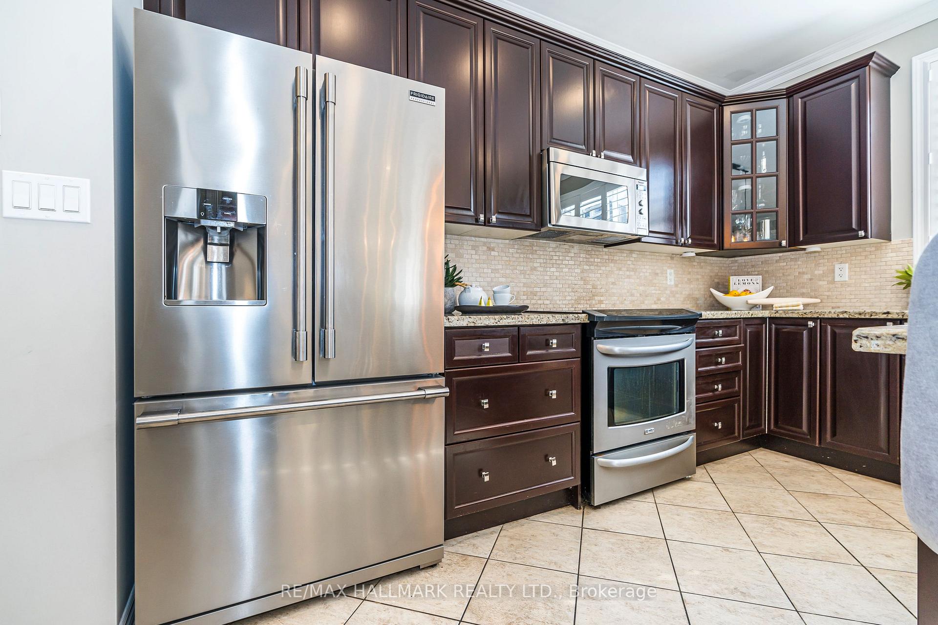 Photo 15 of 765 Boughton Crescent, Milton, Coates — HOMEH