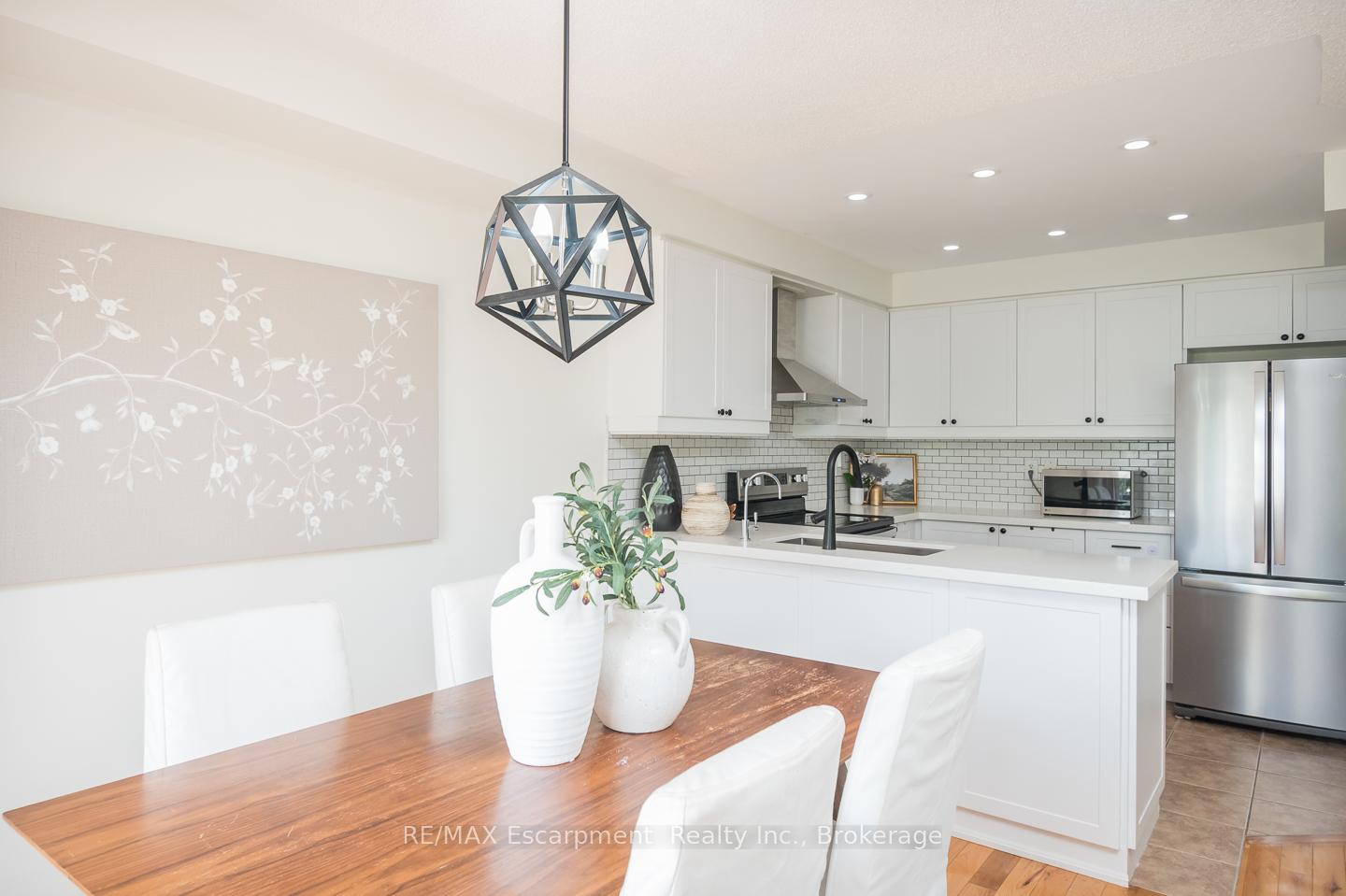 Photo 9 of Unit 11, 620 Ferguson Drive, Milton, Beaty — HOMEH