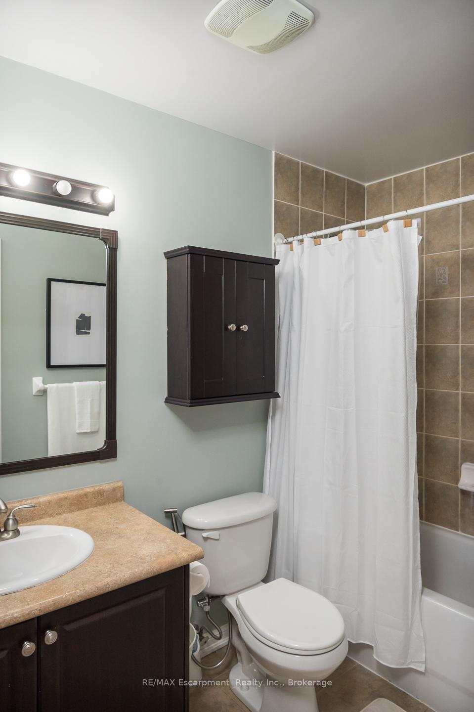 Photo 10 of Unit 11, 620 Ferguson Drive, Milton, Beaty — HOMEH
