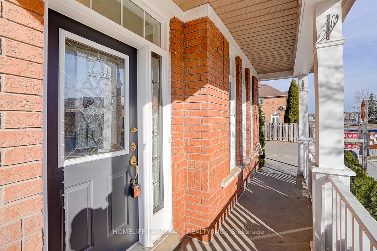 Photo 5 of 298 Harbord Street, Markham, Berczy — HOMEH