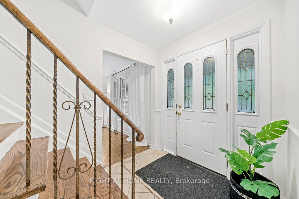 Photo 7 of 6 Almond Avenue, Markham, Grandview — HOMEH