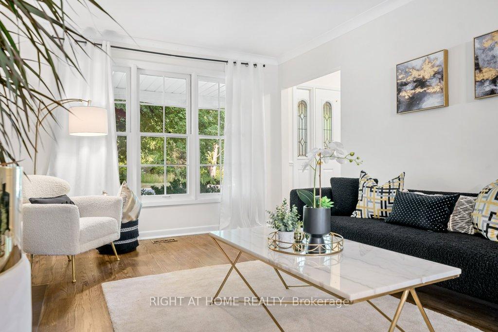 Photo 9 of 6 Almond Avenue, Markham, Grandview — HOMEH