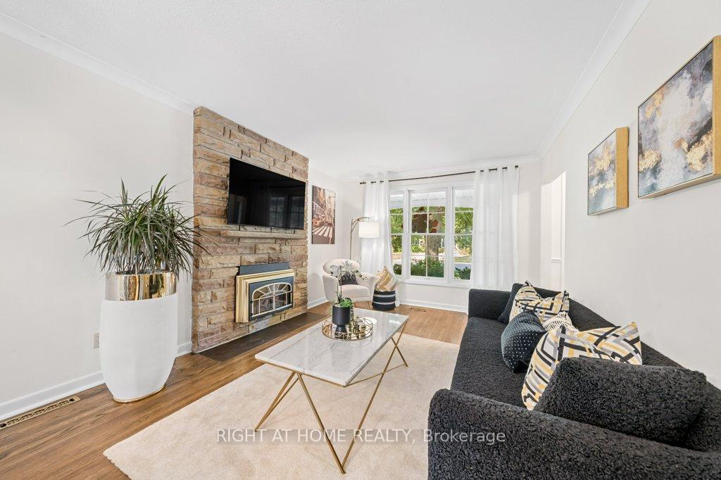 Photo 10 of 6 Almond Avenue, Markham, Grandview — HOMEH