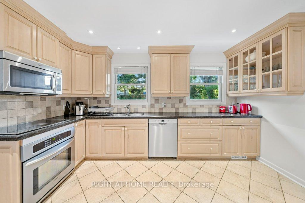 Photo 15 of 6 Almond Avenue, Markham, Grandview — HOMEH
