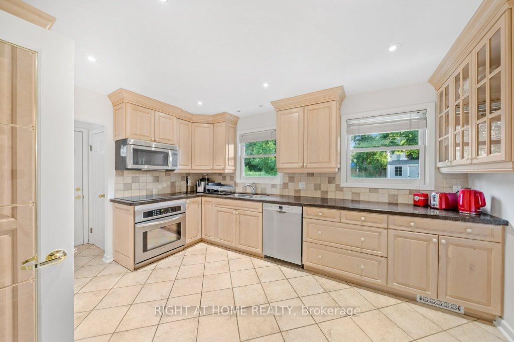 Photo 16 of 6 Almond Avenue, Markham, Grandview — HOMEH