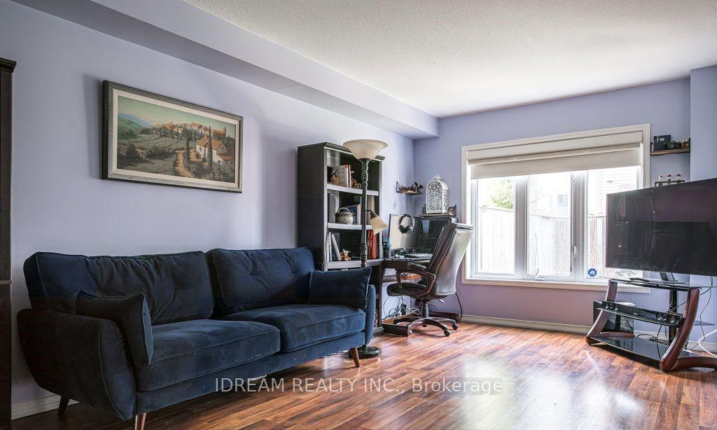 Photo 7 of 21 Lynch Crescent, Hamilton, Binbrook — HOMEH
