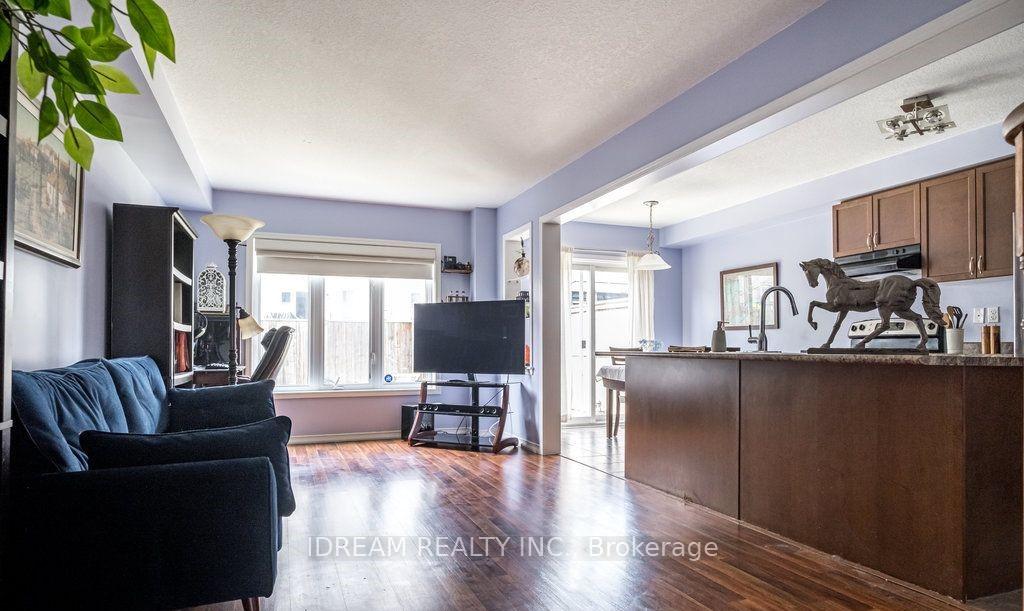 Photo 8 of 21 Lynch Crescent, Hamilton, Binbrook — HOMEH