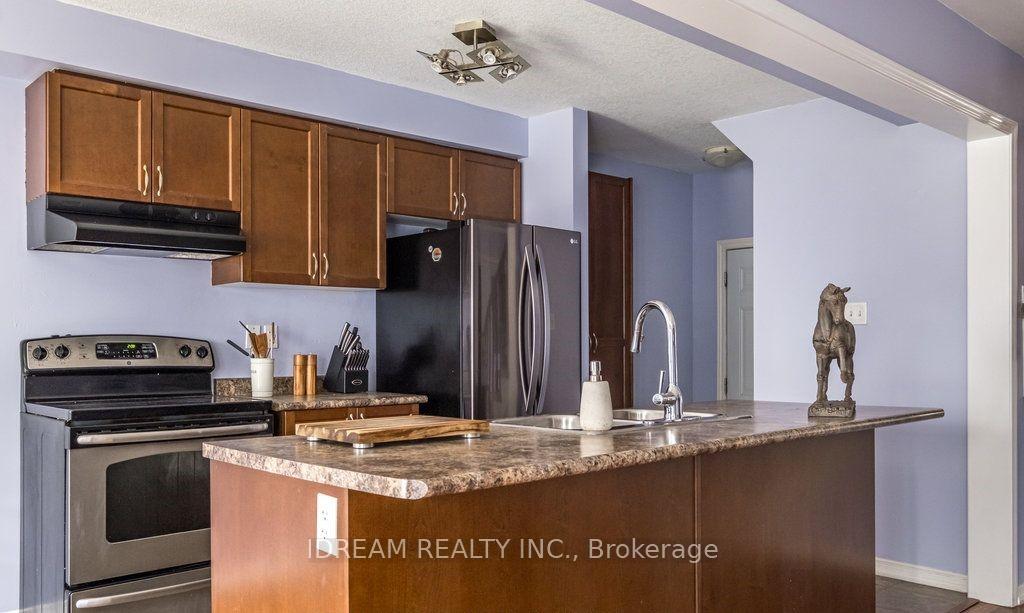 Photo 9 of 21 Lynch Crescent, Hamilton, Binbrook — HOMEH