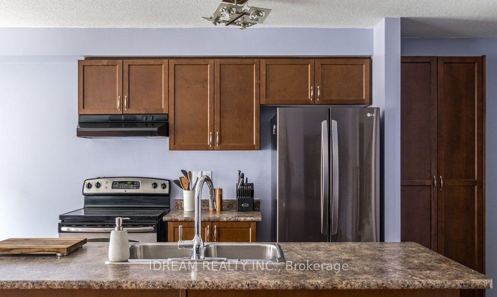 Photo 10 of 21 Lynch Crescent, Hamilton, Binbrook — HOMEH
