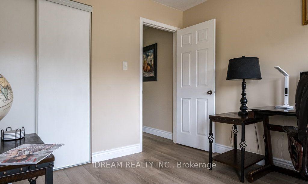 Photo 20 of 21 Lynch Crescent, Hamilton, Binbrook — HOMEH