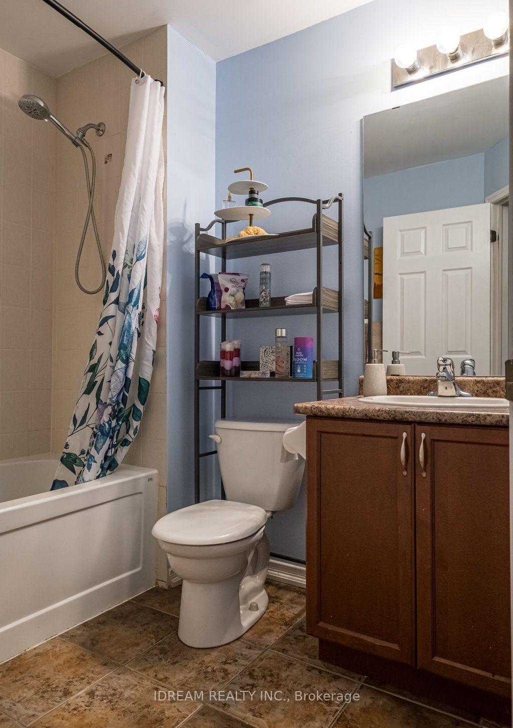 Photo 24 of 21 Lynch Crescent, Hamilton, Binbrook — HOMEH