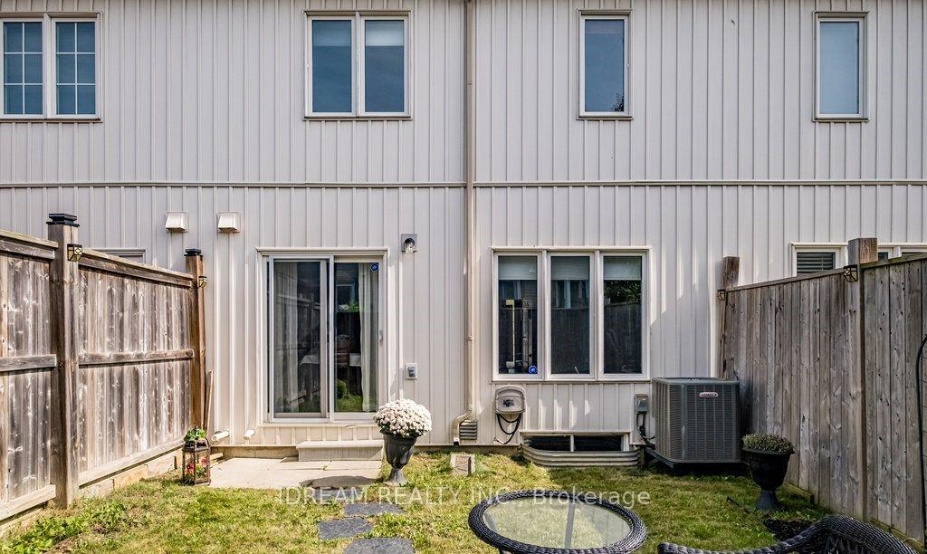 Photo 35 of 21 Lynch Crescent, Hamilton, Binbrook — HOMEH