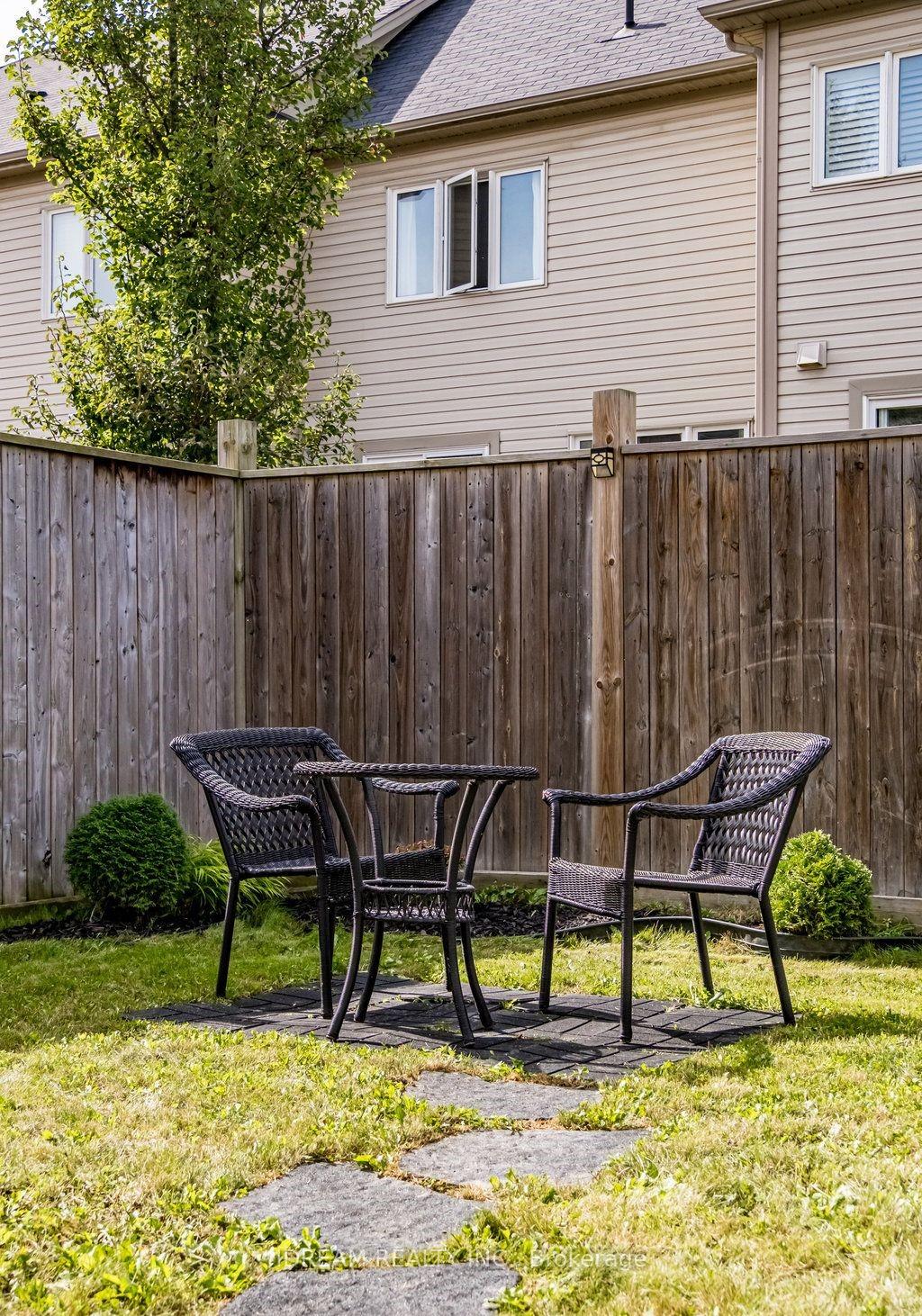 Photo 37 of 21 Lynch Crescent, Hamilton, Binbrook — HOMEH