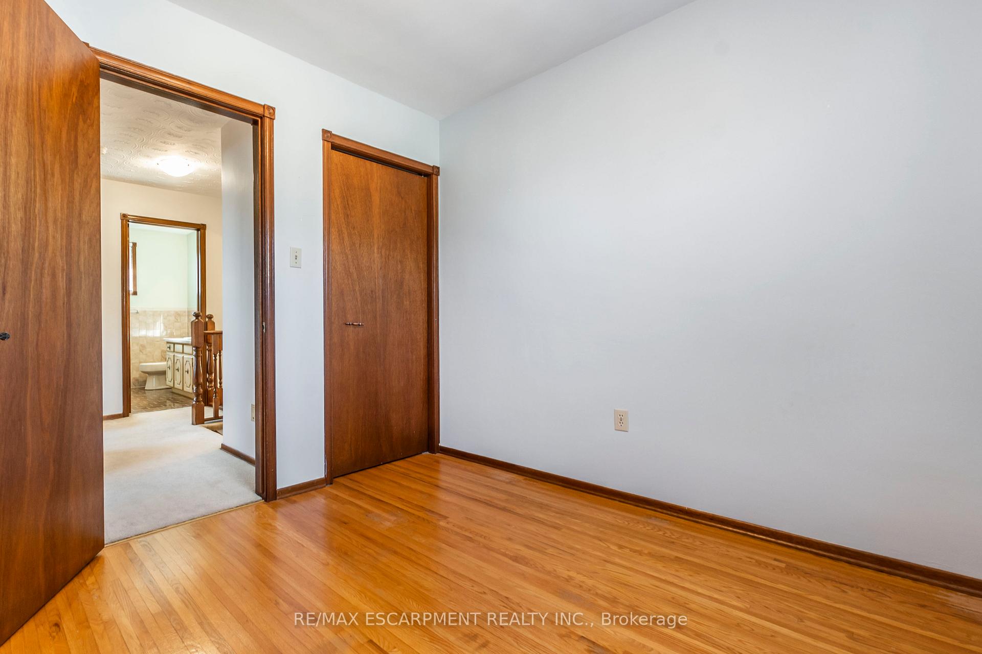 Photo 22 of Unit Upper, 62 Henley Drive, Hamilton, Stoney Creek — HOMEH