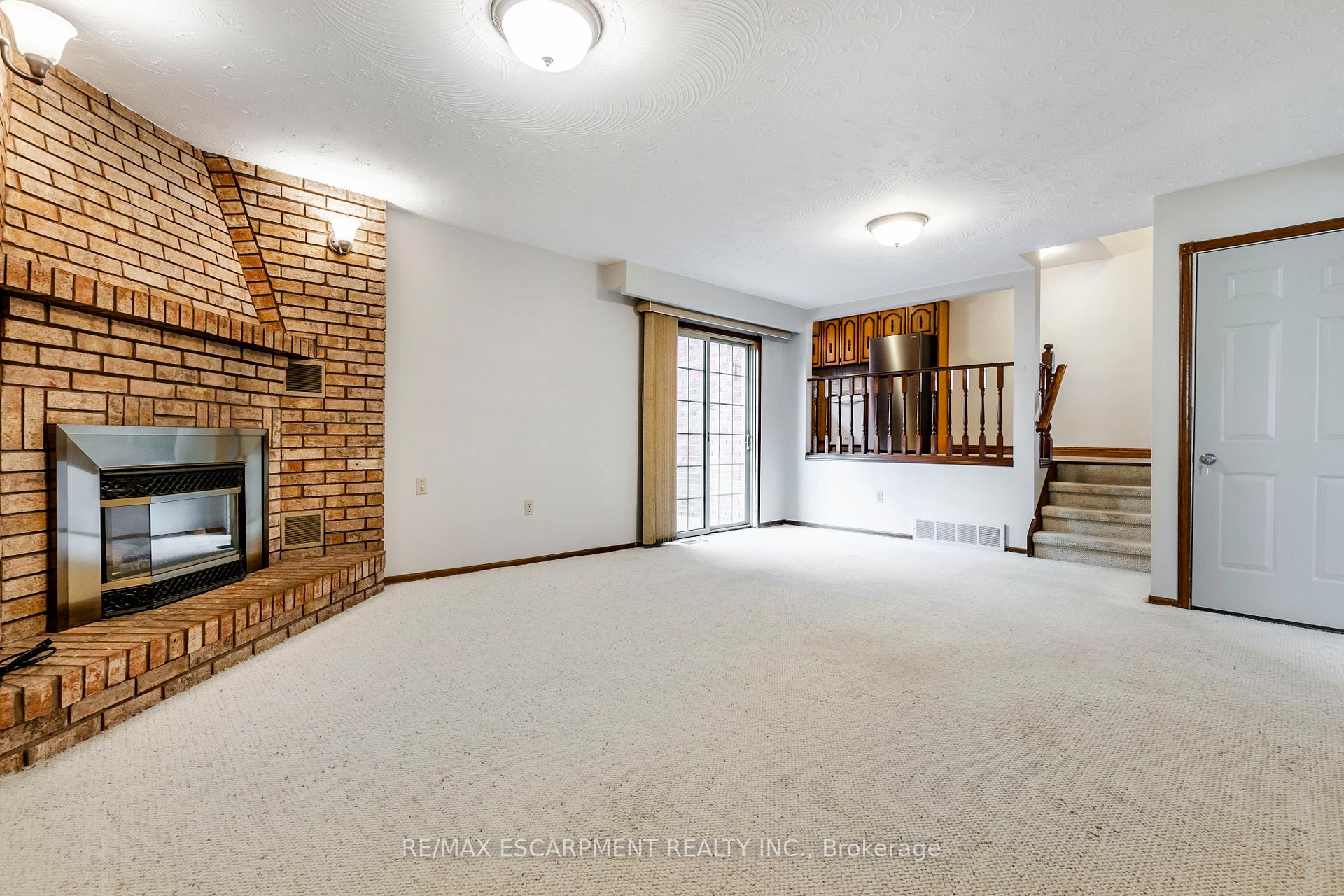 Photo 29 of Unit Upper, 62 Henley Drive, Hamilton, Stoney Creek — HOMEH