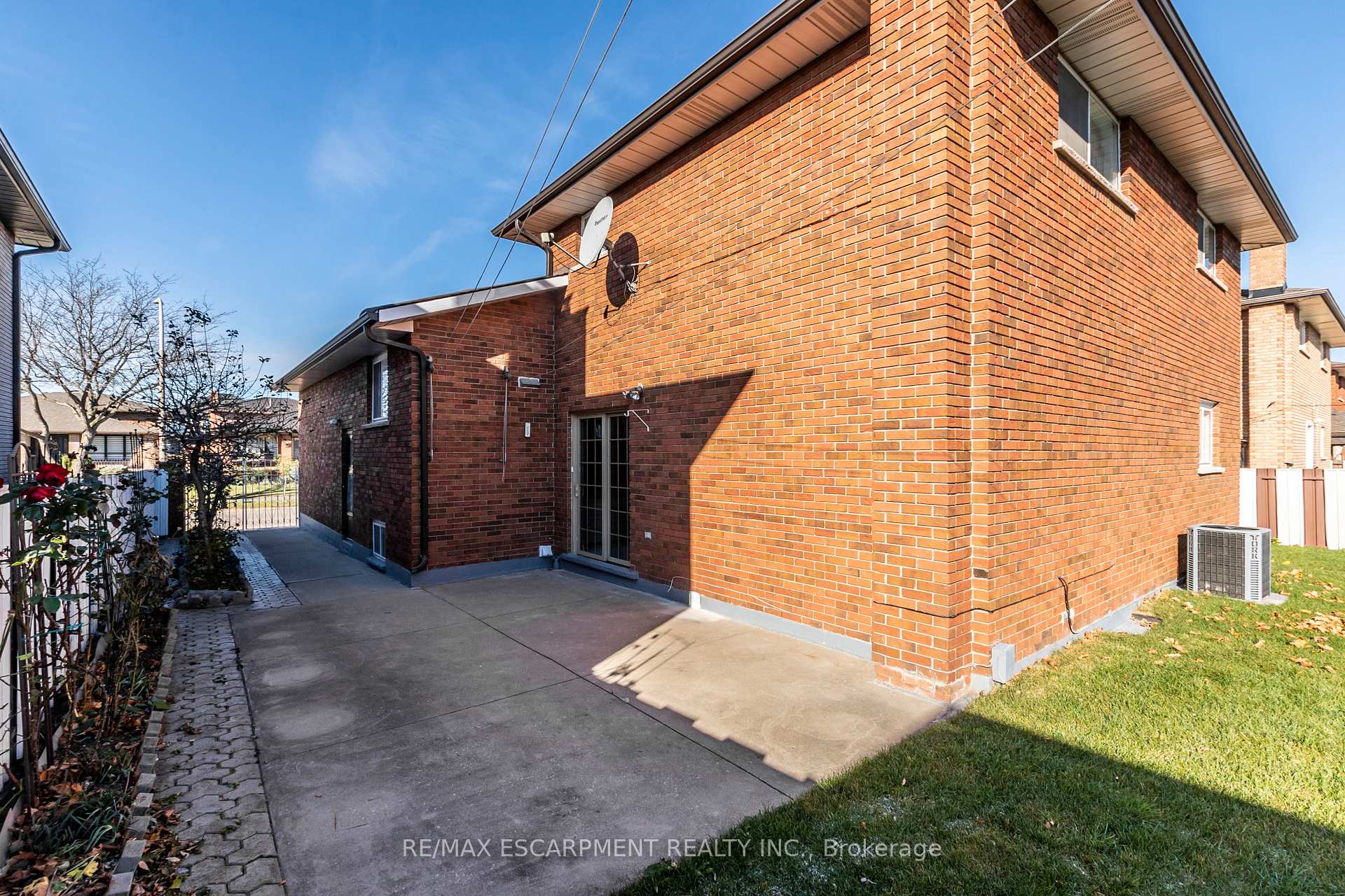 Photo 37 of Unit Upper, 62 Henley Drive, Hamilton, Stoney Creek — HOMEH