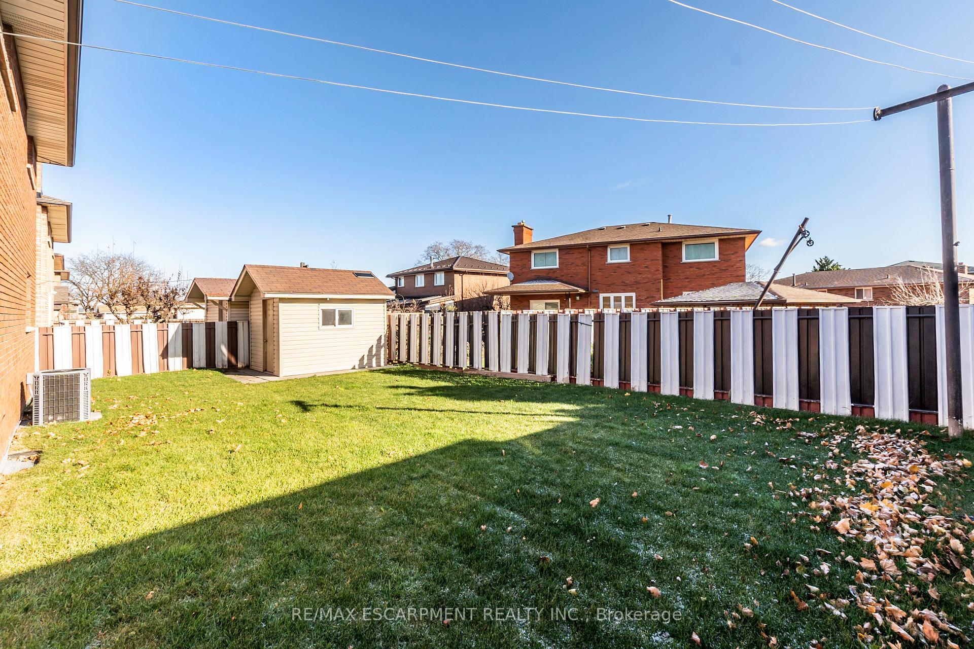 Photo 38 of Unit Upper, 62 Henley Drive, Hamilton, Stoney Creek — HOMEH