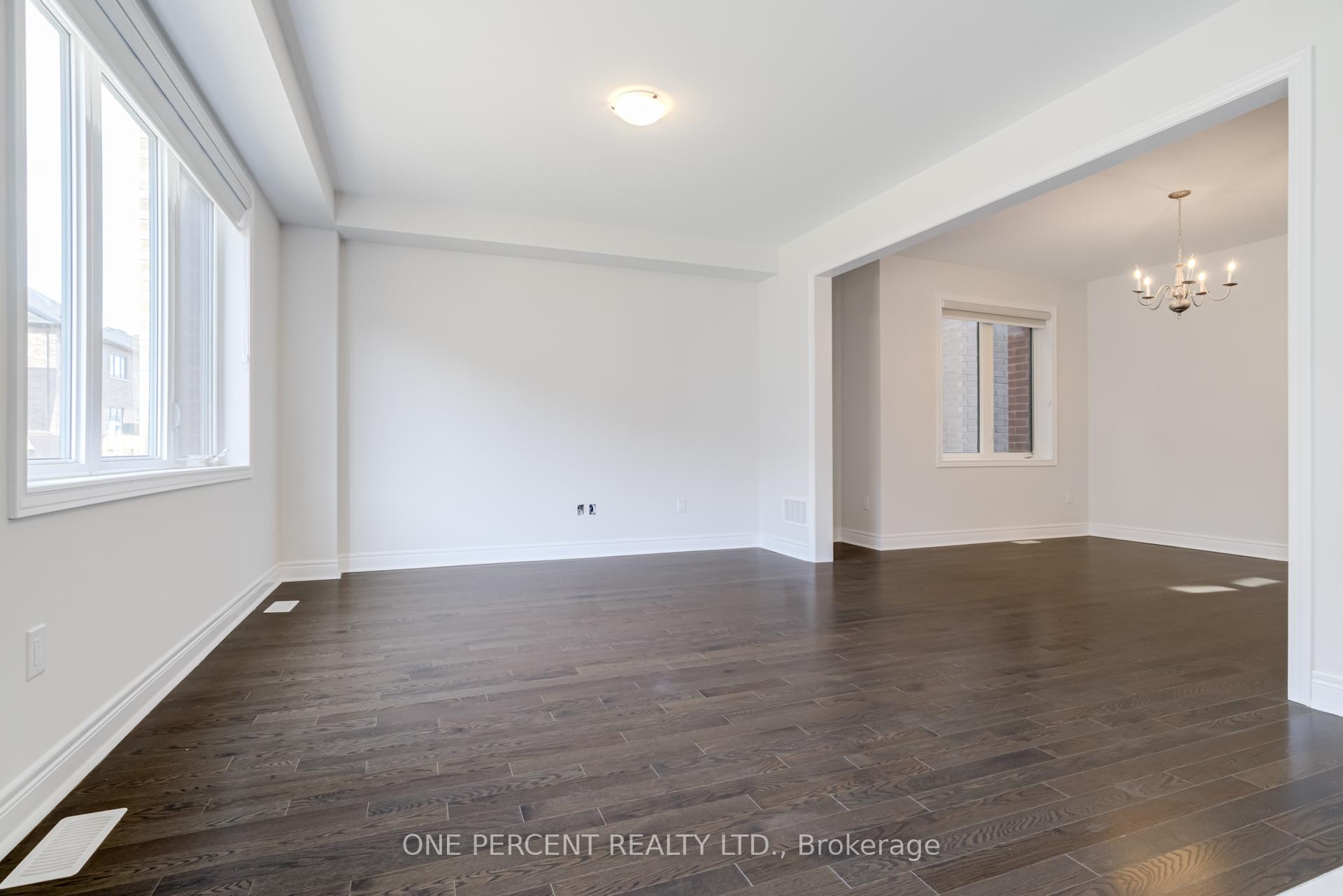 Photo 19 of 18 Lepp Drive, Markham, Middlefield — HOMEH