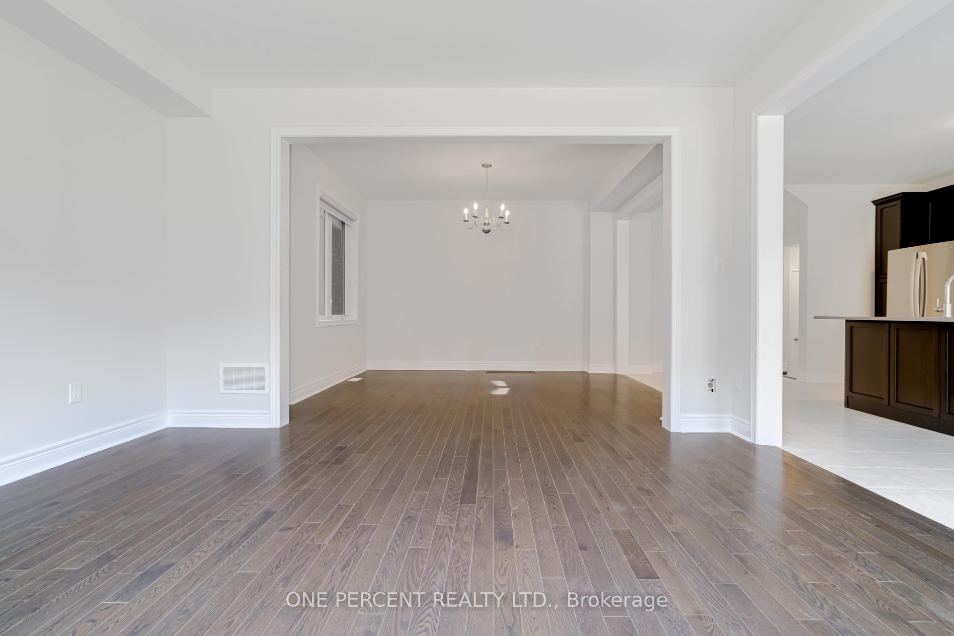 Photo 20 of 18 Lepp Drive, Markham, Middlefield — HOMEH